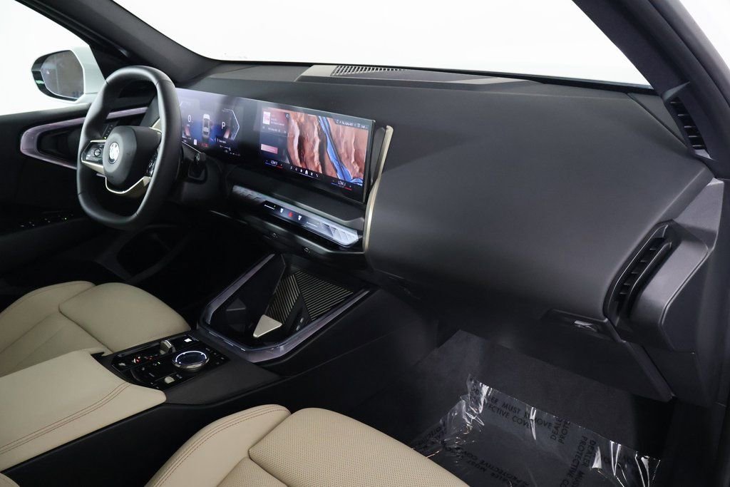 Used 2025 BMW X3 xDrive30i w/ Convenience Package image 9