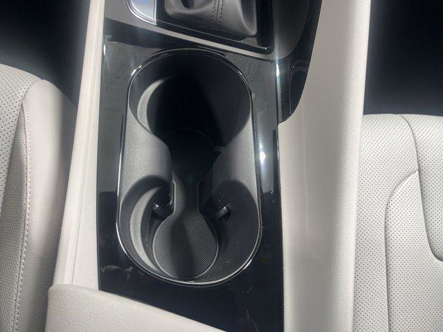 New 2025 Hyundai Elantra Limited image 20