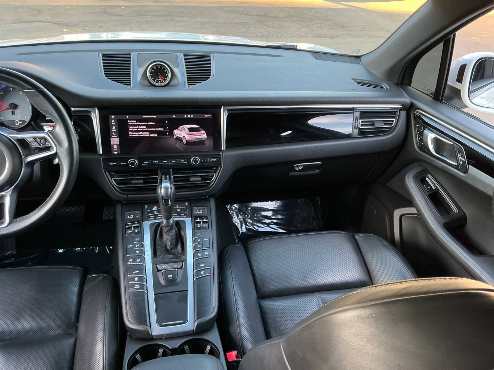 Used 2021 Porsche Macan S image 16