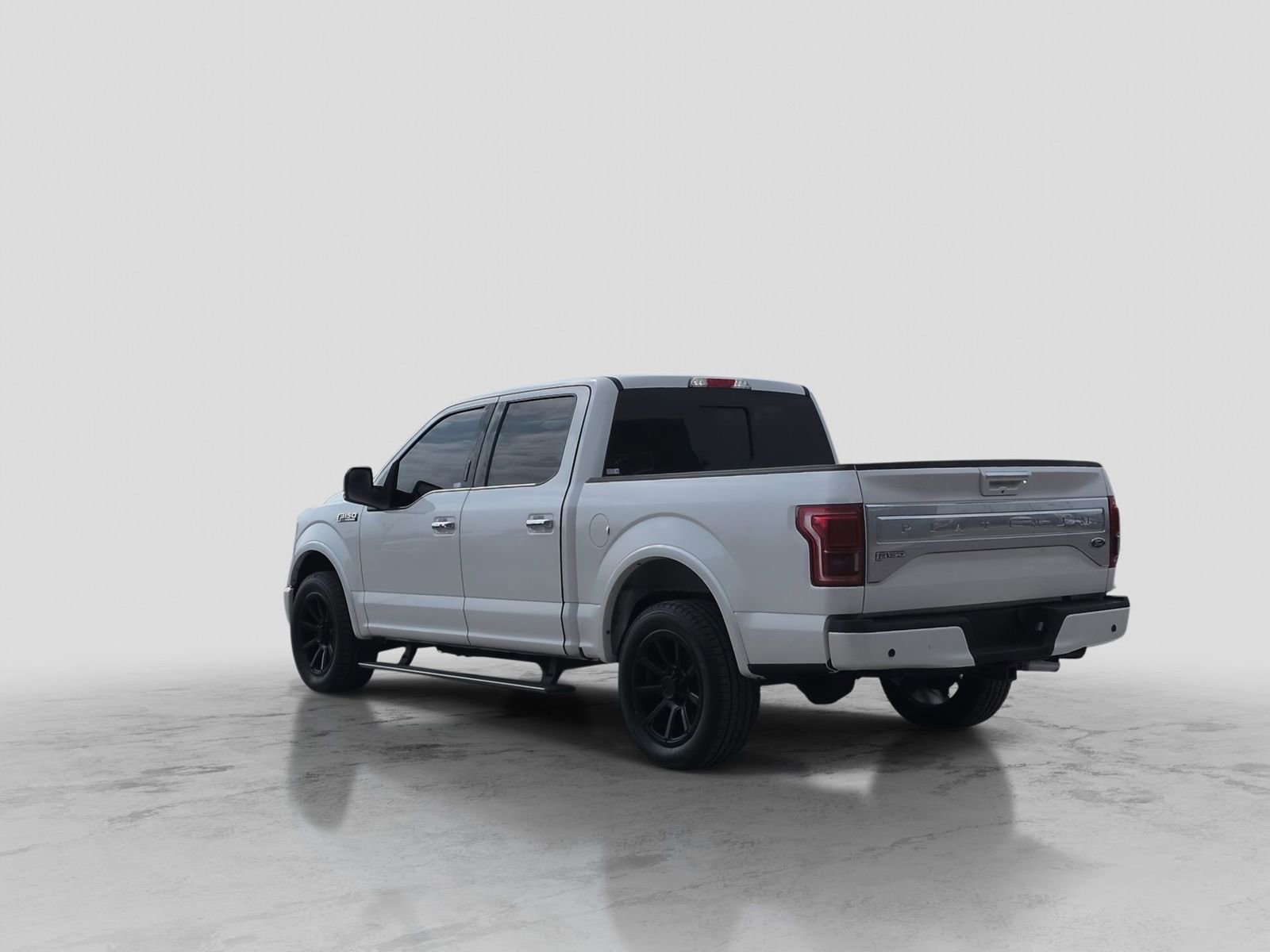 Used 2015 Ford F150 Platinum w/ Equipment Group 701A Luxury image 5