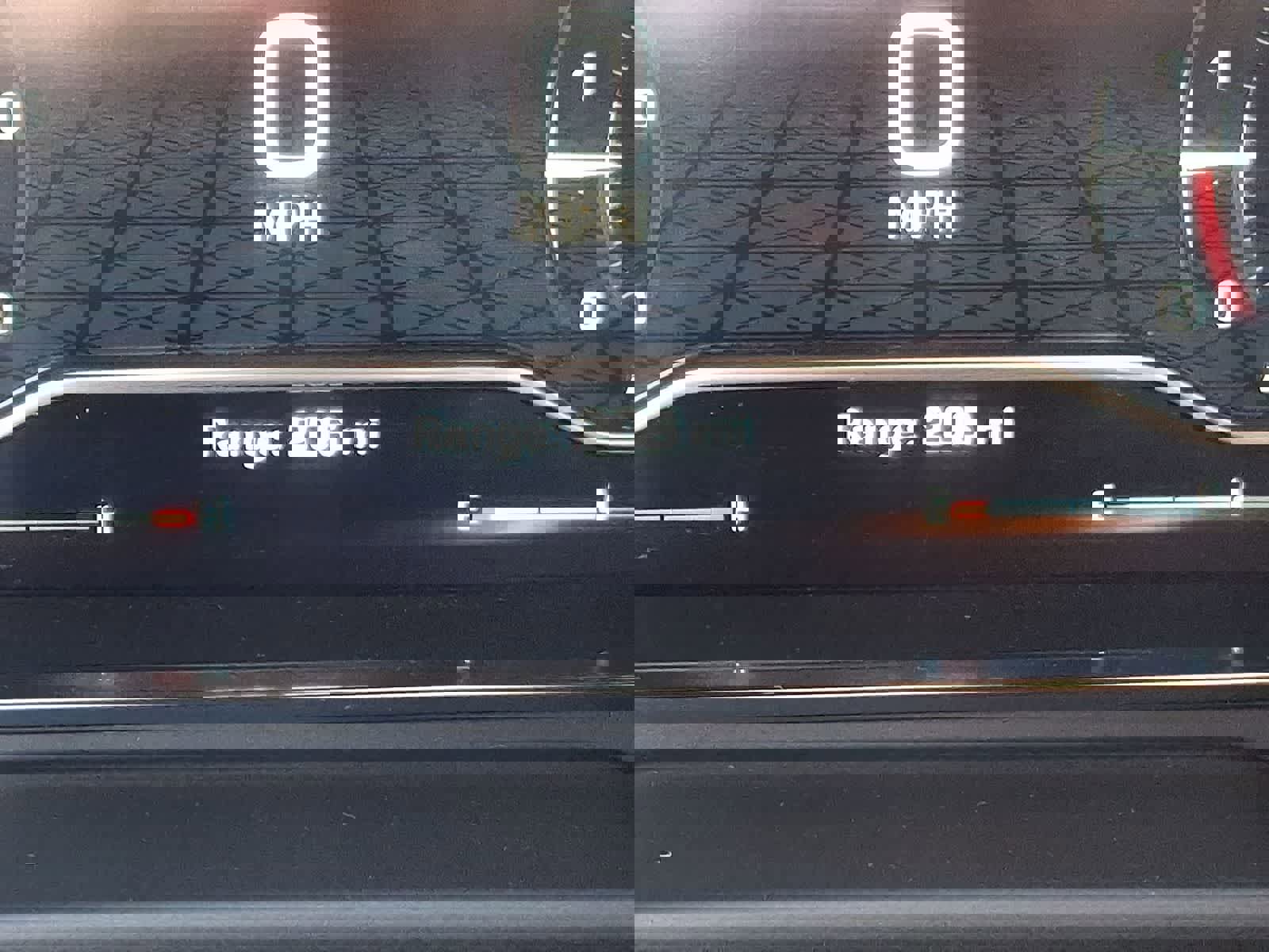 Used 2022 GMC Yukon XL SLT w/ SLT Luxury Package image 18