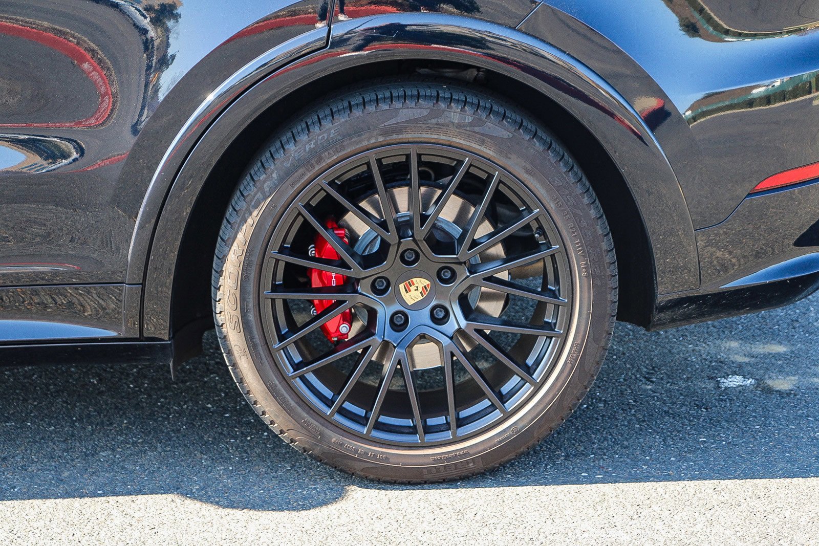 Used 2021 Porsche Cayenne GTS image 10