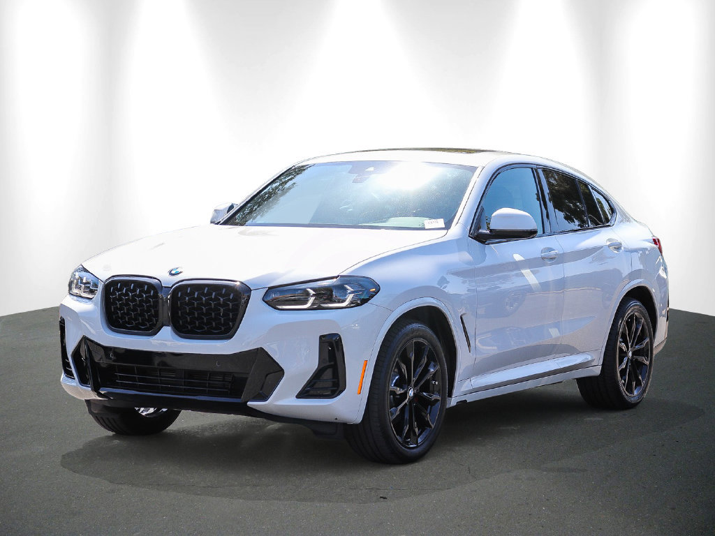 Certified 2024 BMW X4 xDrive30i w/ M Sport Package AWD/4WD image 3