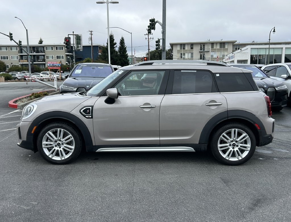 Used 2023 MINI Cooper Countryman S FWD image 2