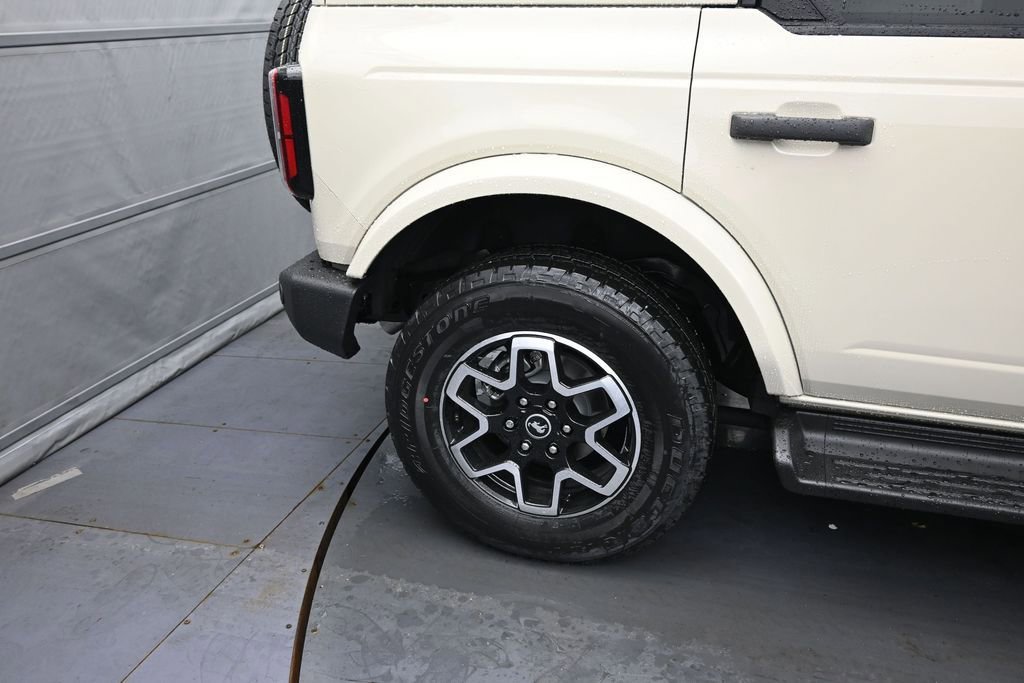 New 2026 Ford Bronco Outer Banks AWD/4WD image 7