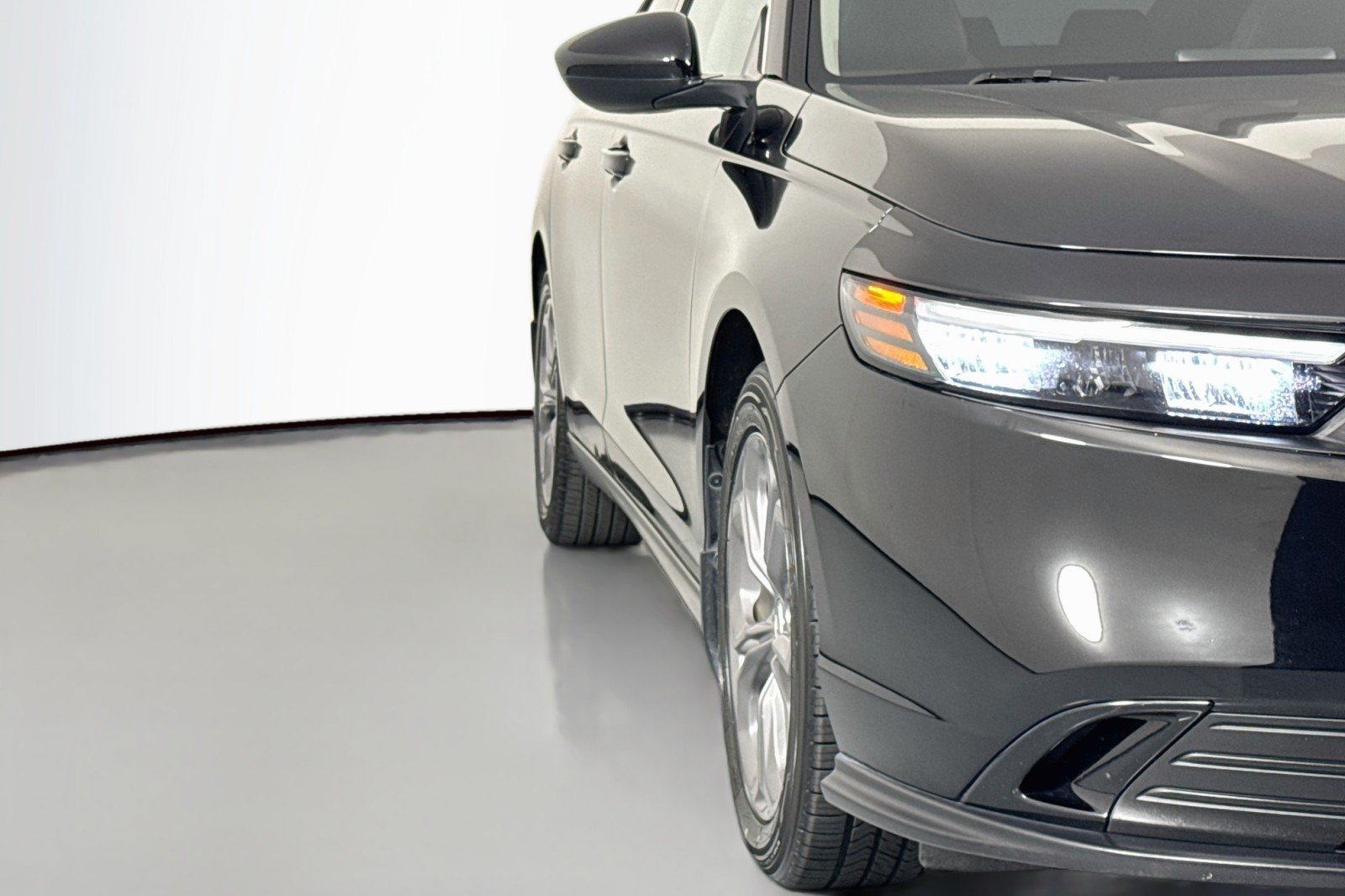Used 2024 Honda Accord EX image 14