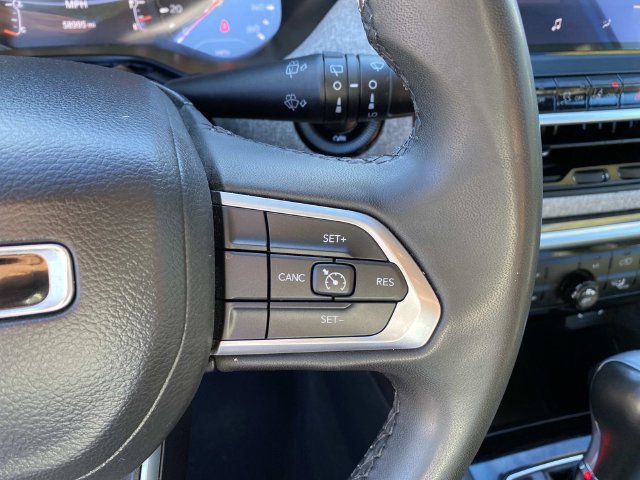 Used 2024 Jeep Compass Latitude AWD/4WD image 13