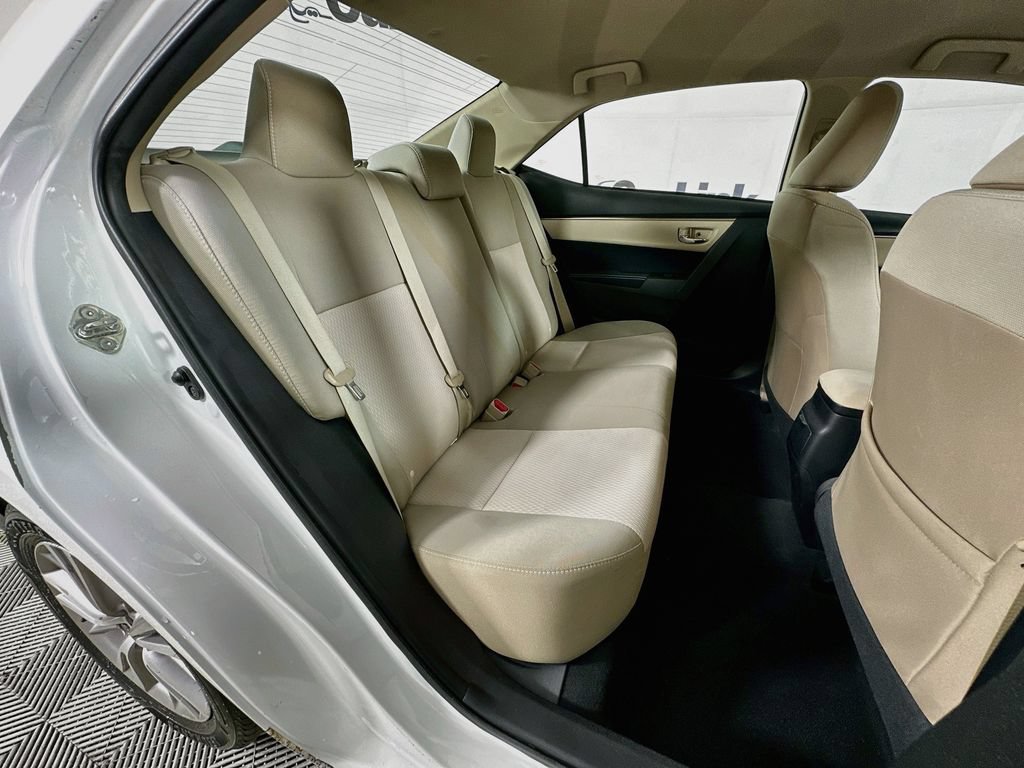 Used 2014 Toyota Corolla LE FWD image 29