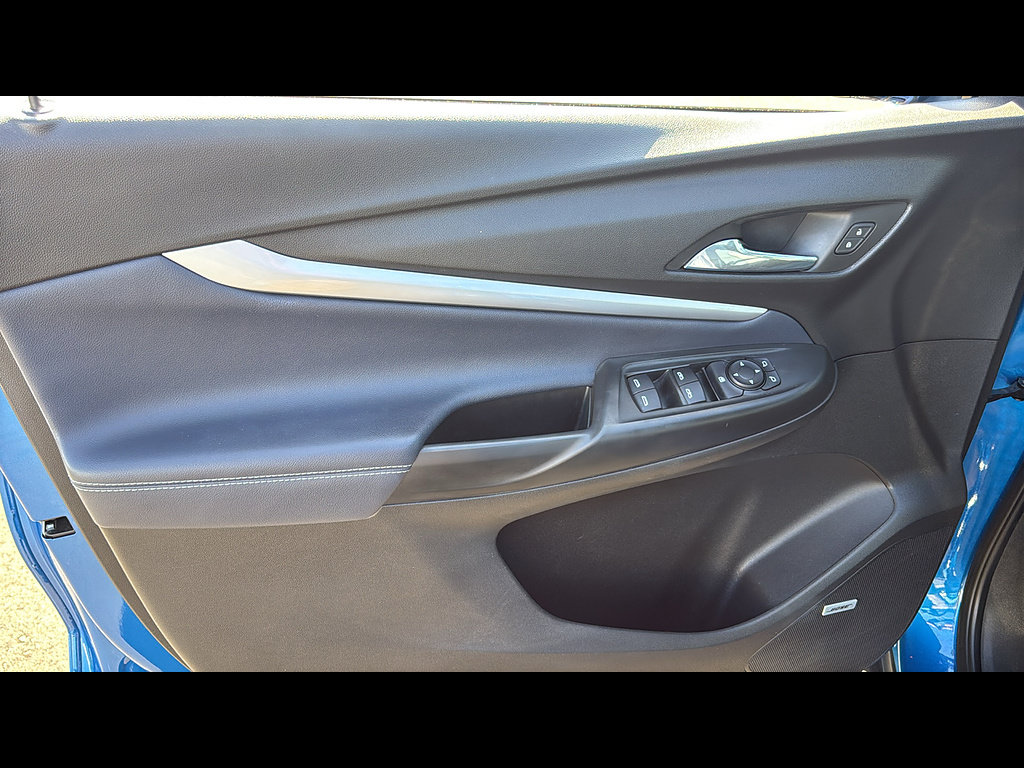 Used 2023 Chevrolet Bolt EUV Premier w/ Sun & Sound Package FWD image 19