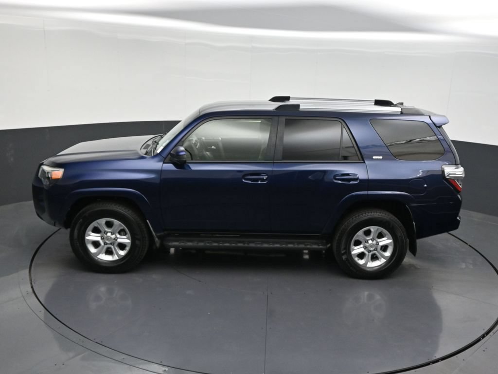 Used 2020 Toyota 4Runner SR5 AWD/4WD image 16