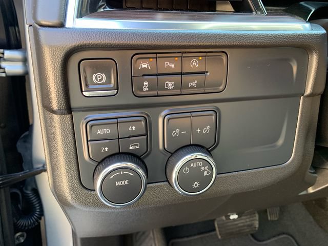Used 2025 Chevrolet Tahoe LT AWD/4WD image 19