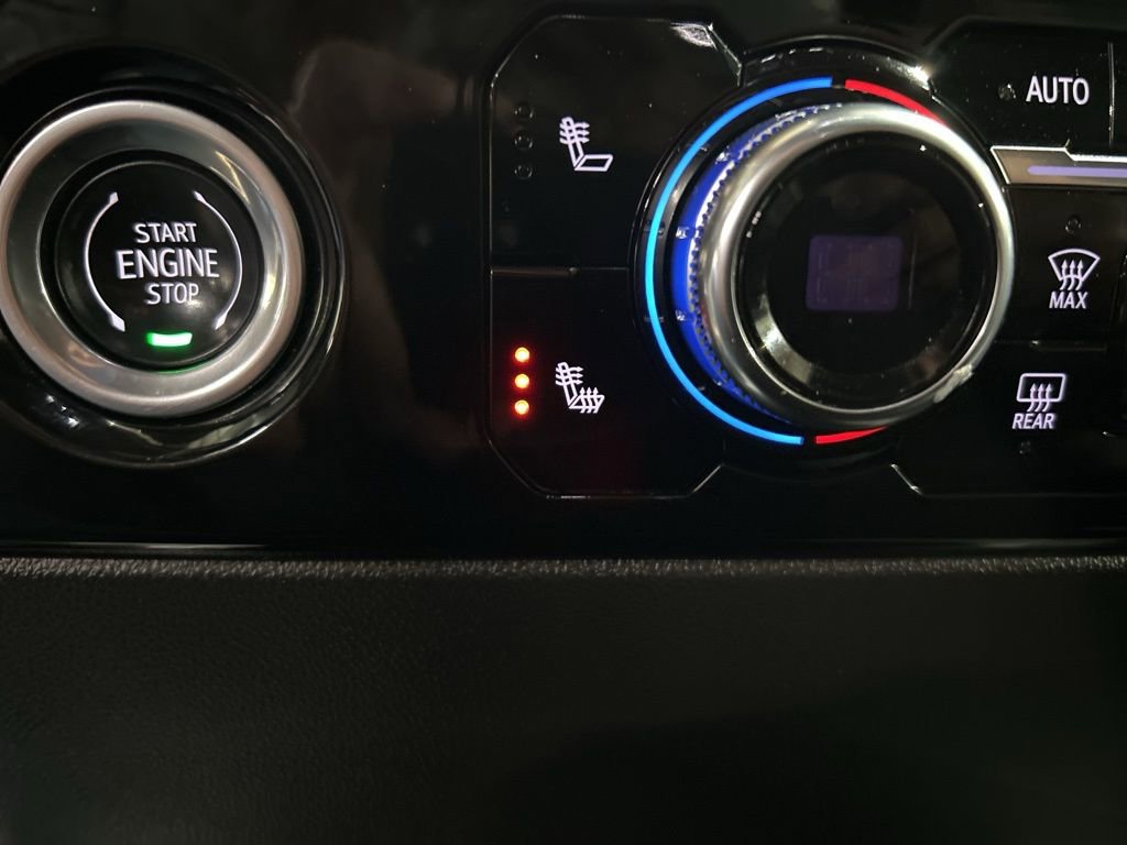 Used 2024 GMC Sierra 1500 SLT image 33