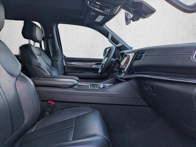 Used 2024 Jeep Wagoneer L 2WD w/ Premium Group I image 19