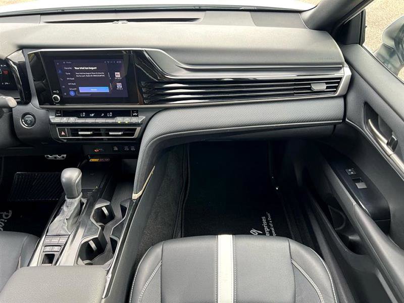 Used 2025 Toyota Camry SE image 16
