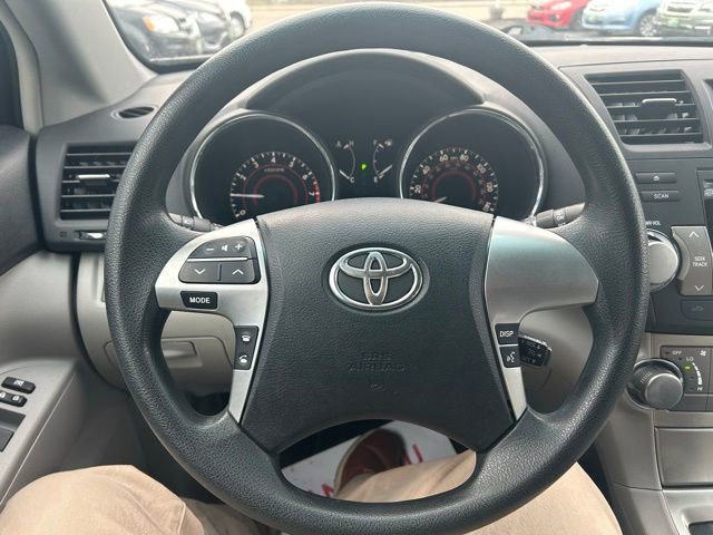 Used 2012 Toyota Highlander 4WD image 20