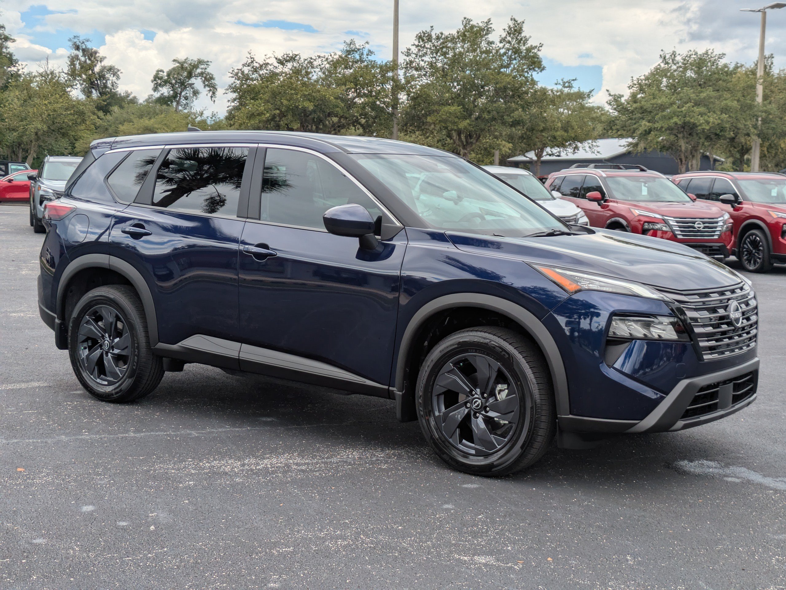 New 2026 Nissan Rogue SV FWD image 2