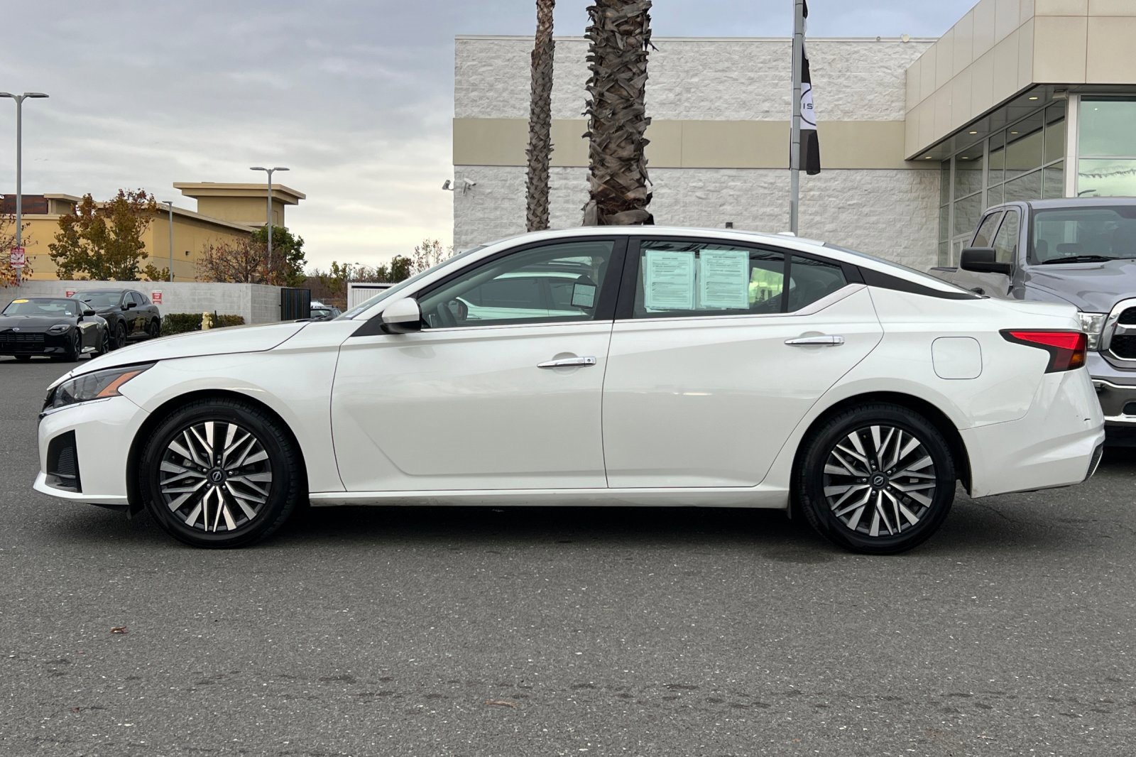 Certified 2023 Nissan Altima 2.5 SV image 7