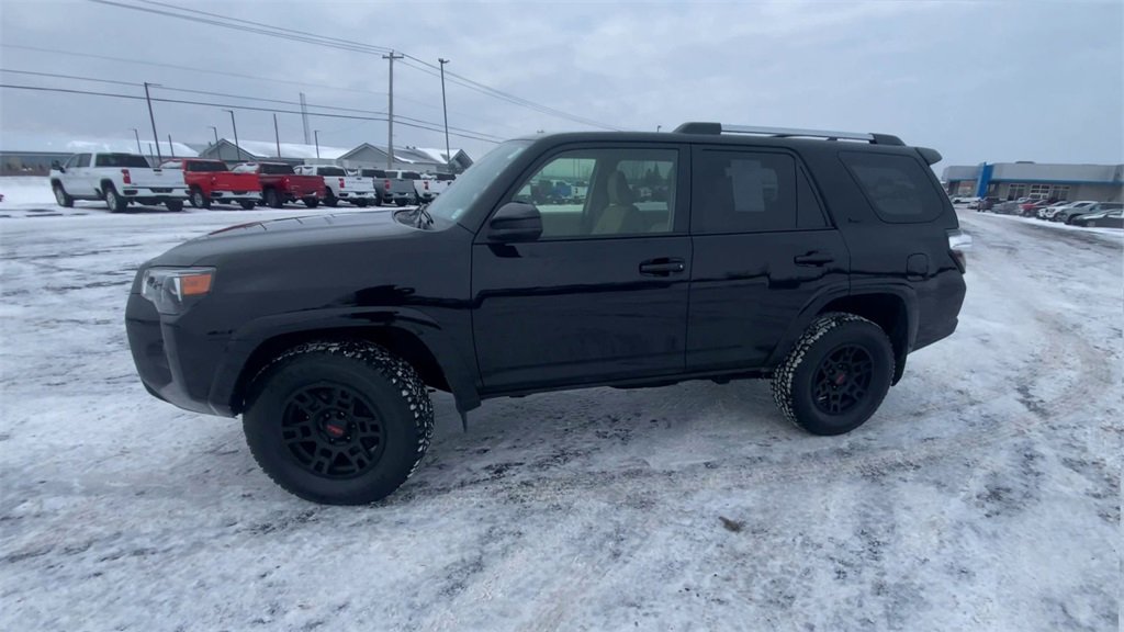 Used 2023 Toyota 4Runner SR5 image 5