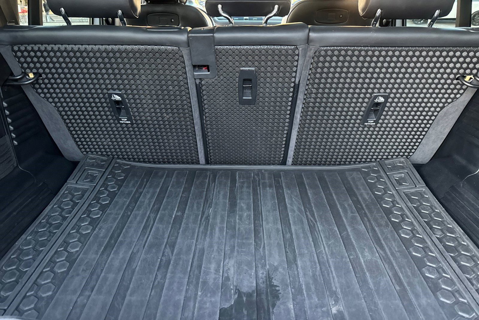 Used 2021 Land Rover Defender 110 X-Dynamic HSE image 31