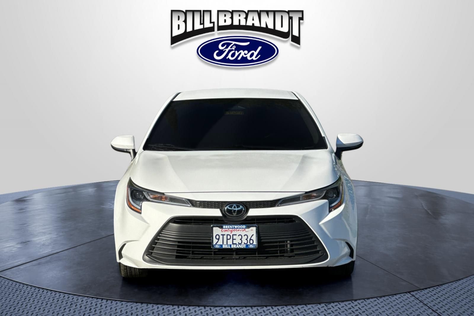 Used 2025 Toyota Corolla LE w/ LE Premium Package FWD image 5
