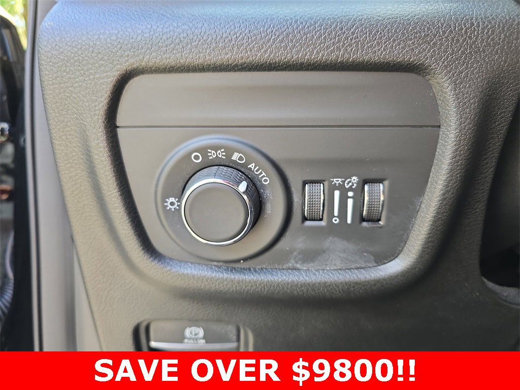 Used 2023 Jeep Grand Cherokee Altitude image 26