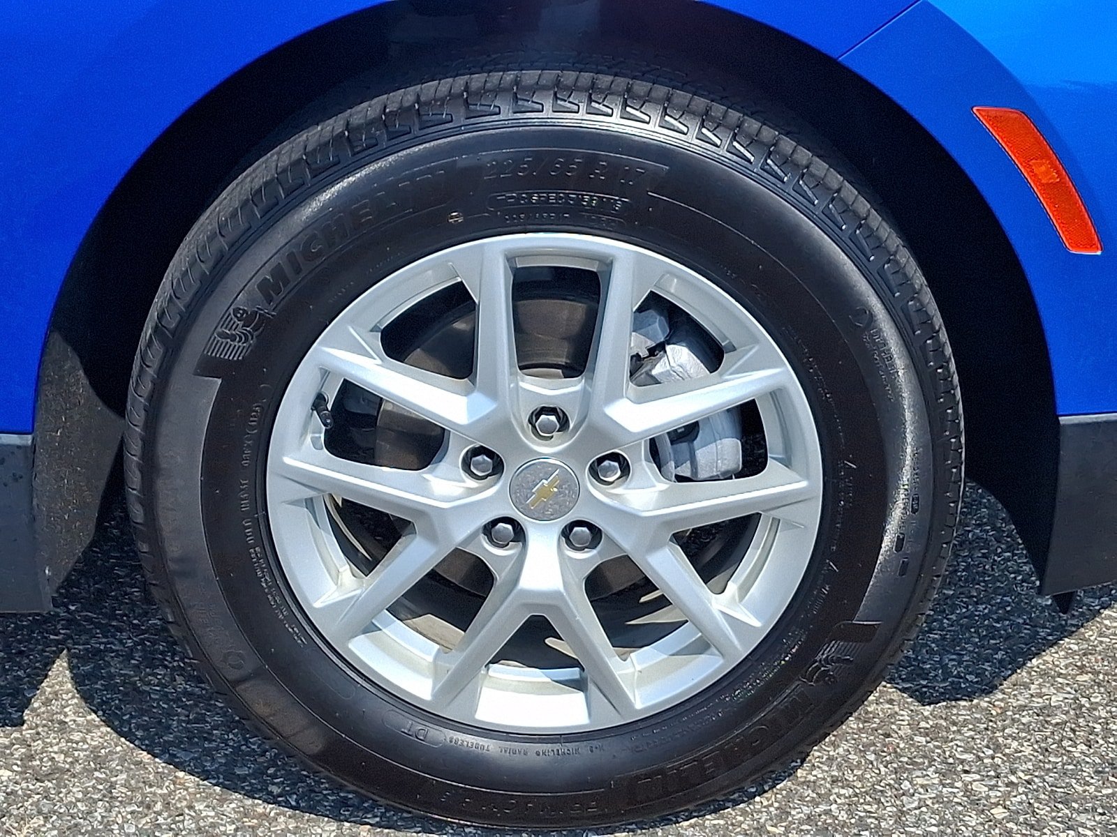 Used 2024 Chevrolet Equinox LT FWD image 8