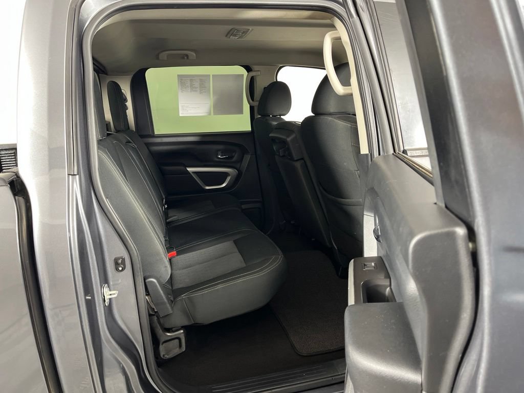 Used 2019 Nissan Titan SV RWD image 9