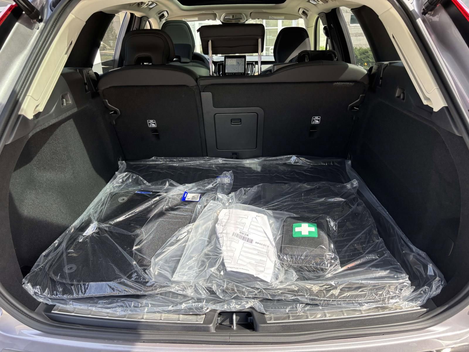 New 2026 Volvo XC60 B5 Plus w/ Protection Package Premier image 9