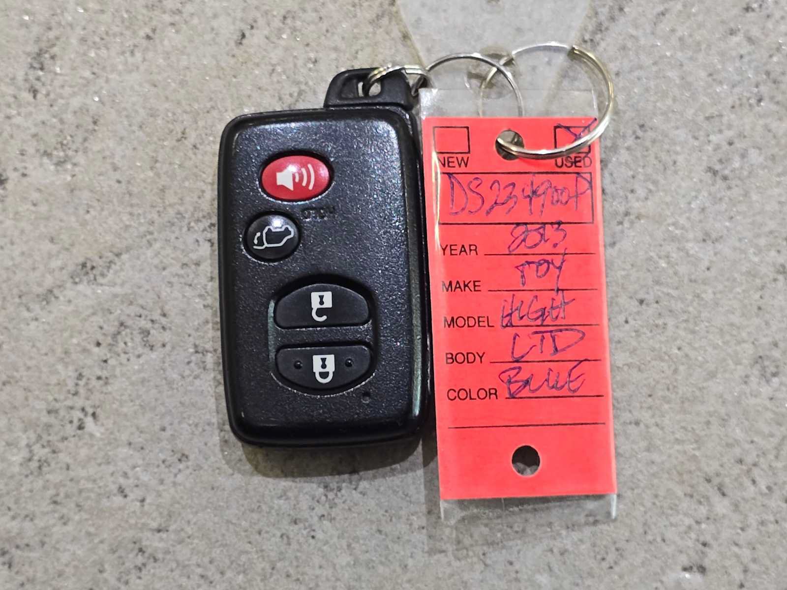 Used 2013 Toyota Highlander Limited AWD/4WD image 35