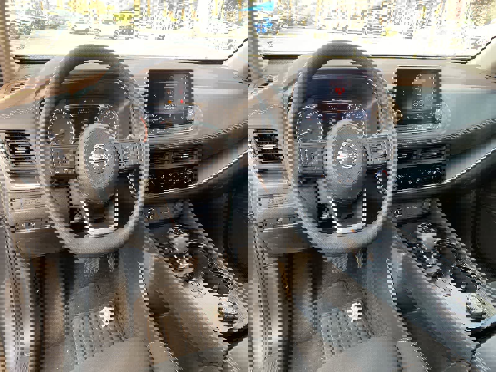 Used 2023 Nissan Rogue S image 11