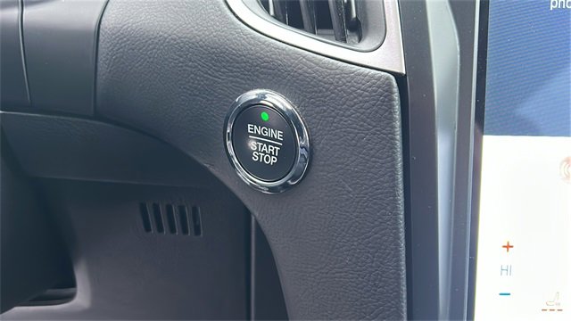 Used 2024 Ford Edge SEL w/ Convenience Package image 16