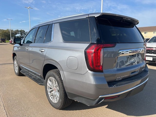 Used 2021 GMC Yukon SLT w/ SLT Premium Package image 6