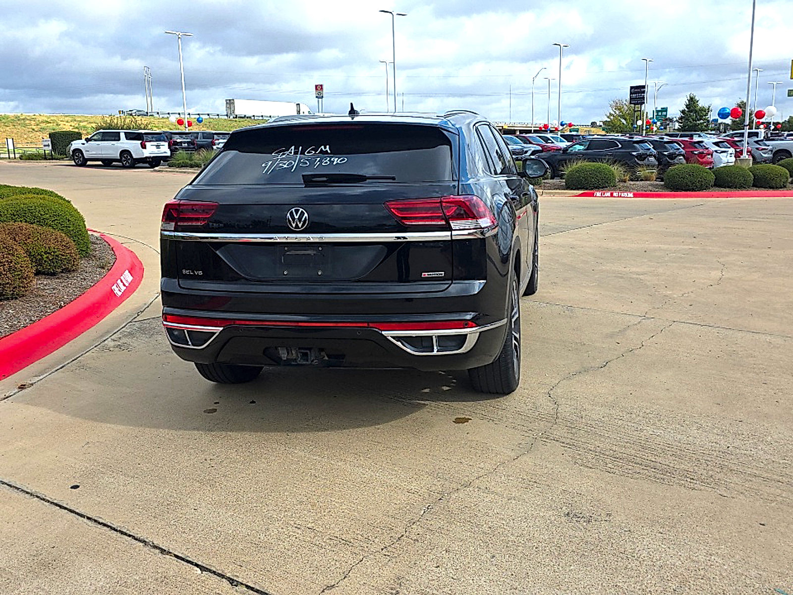Used 2022 Volkswagen Atlas Cross Sport SEL Premium R-Line w/ Cross Sport MDO Package AWD/4WD image 14