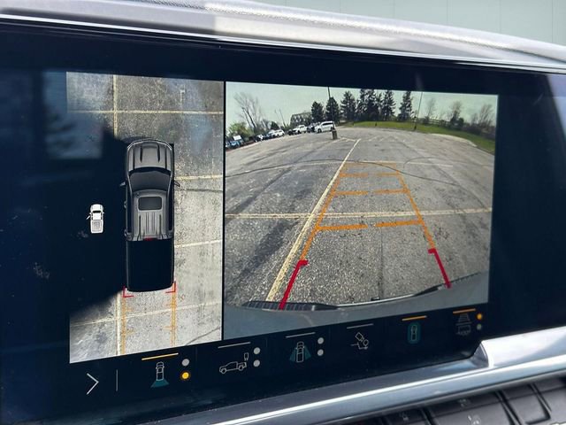 Used 2023 Chevrolet Silverado 1500 High Country w/ Technology Package AWD/4WD image 24