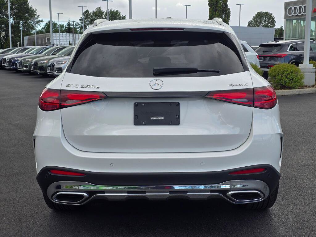 Used 2025 Mercedes-Benz GLC 350e 4MATIC w/ AMG Line image 4