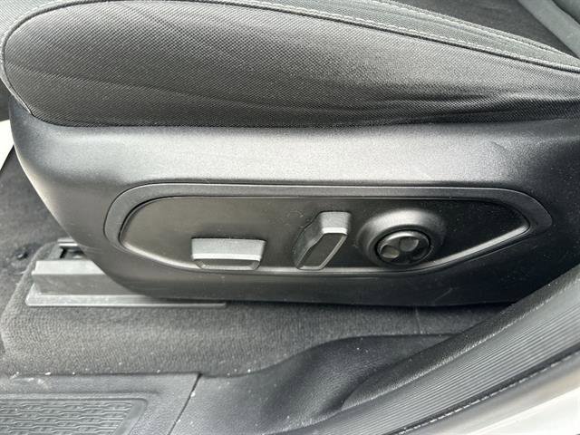 Used 2023 Jeep Grand Cherokee Laredo w/ Luxury Tech Group I image 15