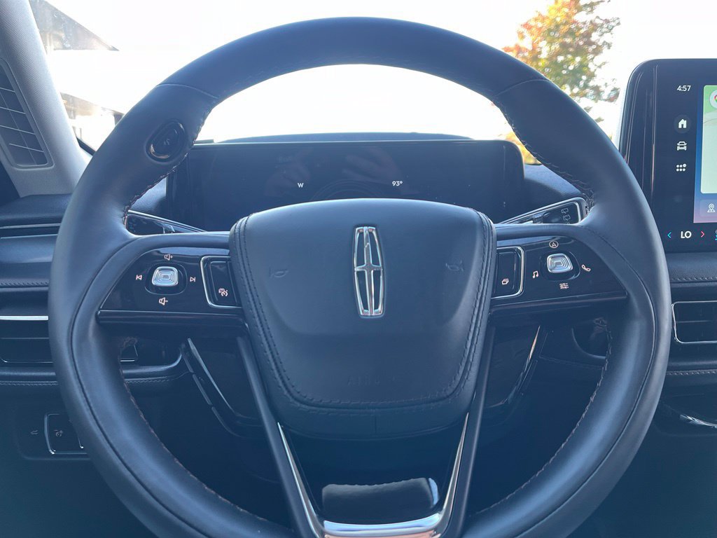 Used 2026 Lincoln Aviator AWD image 27