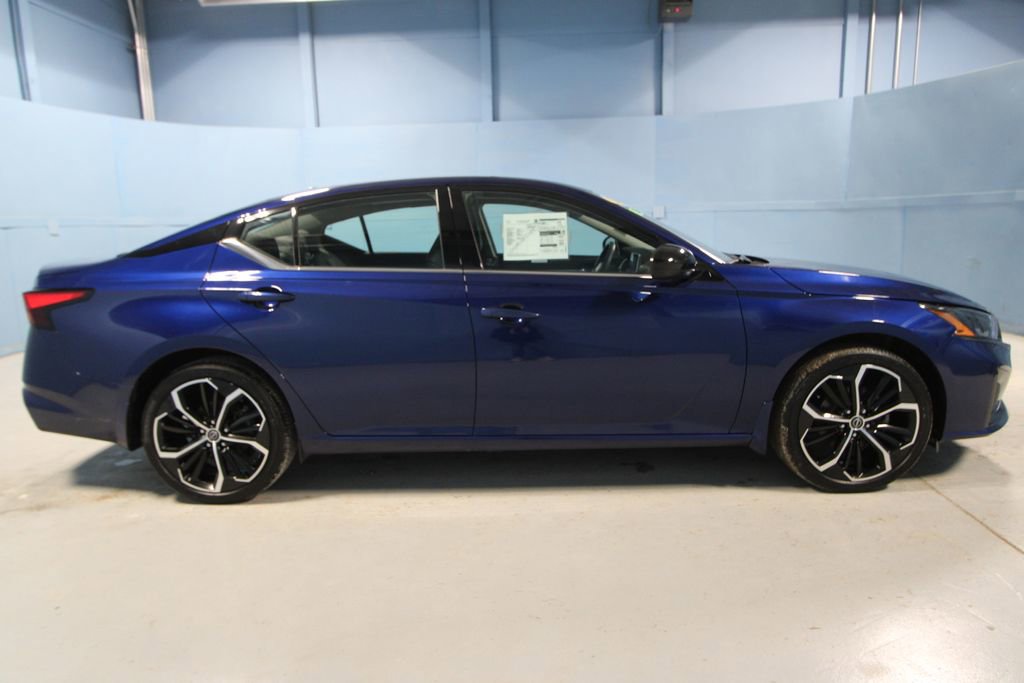 Used 2024 Nissan Altima 2.5 SR image 28