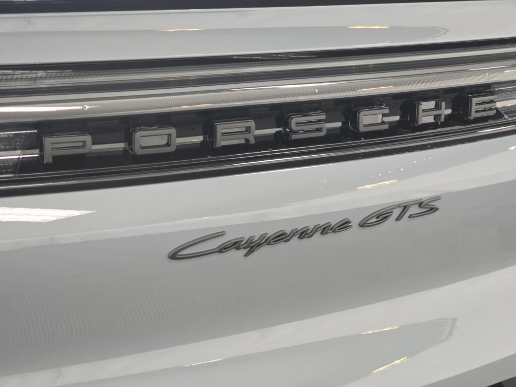 New 2026 Porsche Cayenne GTS AWD/4WD image 24