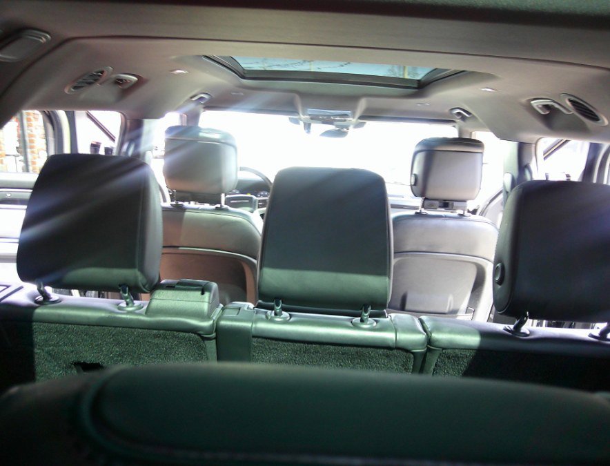 Used 2023 Land Rover Defender 130 X-Dynamic SE image 60