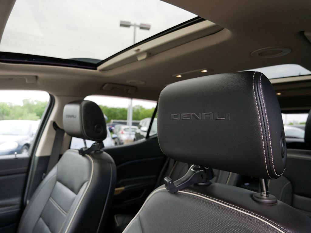 Used 2019 GMC Acadia Denali w/ Technology Package AWD/4WD image 24