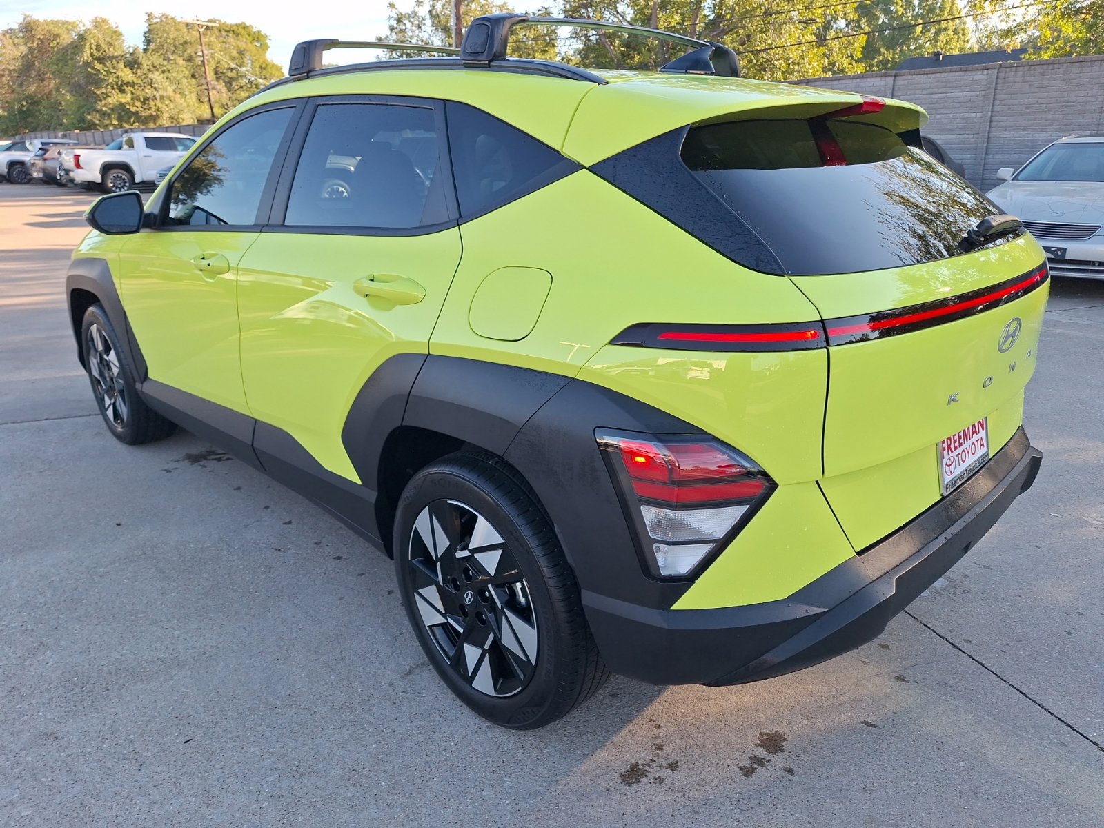 Used 2024 Hyundai Kona SEL FWD image 4