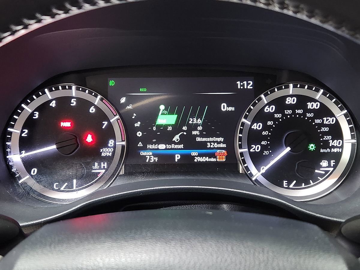 Used 2024 Toyota Highlander XLE FWD image 35