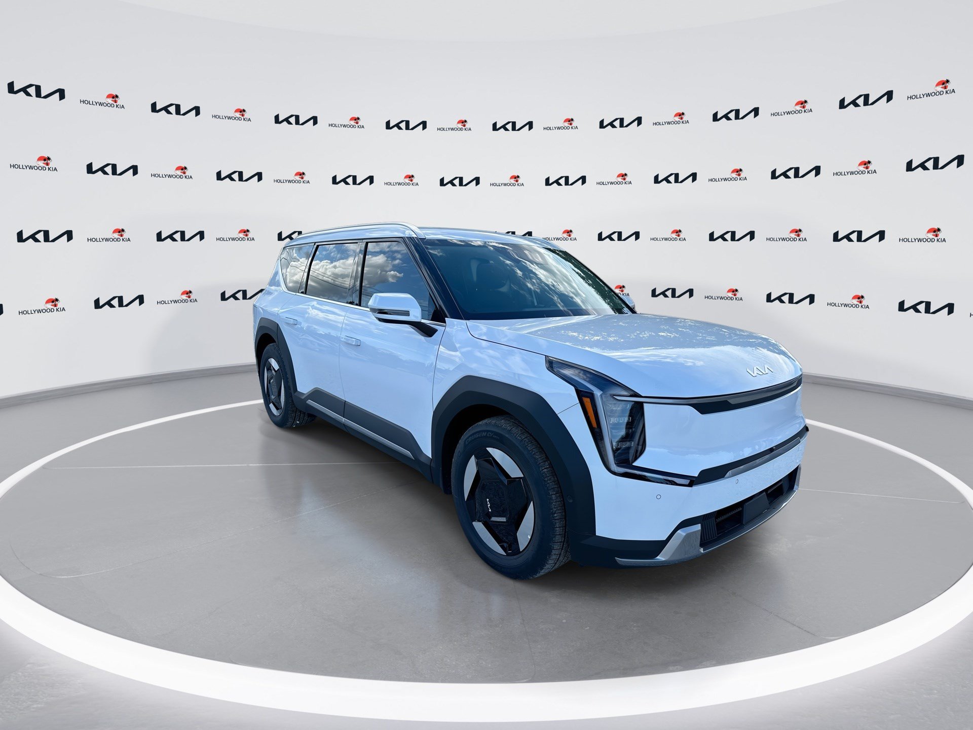 New 2026 Kia EV9 Wind AWD/4WD image 2