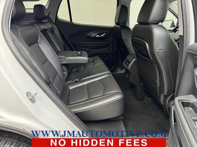 Used 2024 GMC Terrain SLT AWD/4WD image 17
