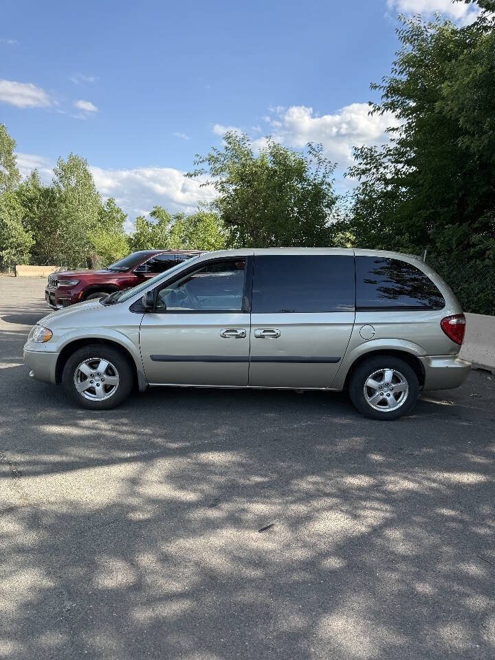 Used 2007 Dodge Caravan SXT FWD image 4