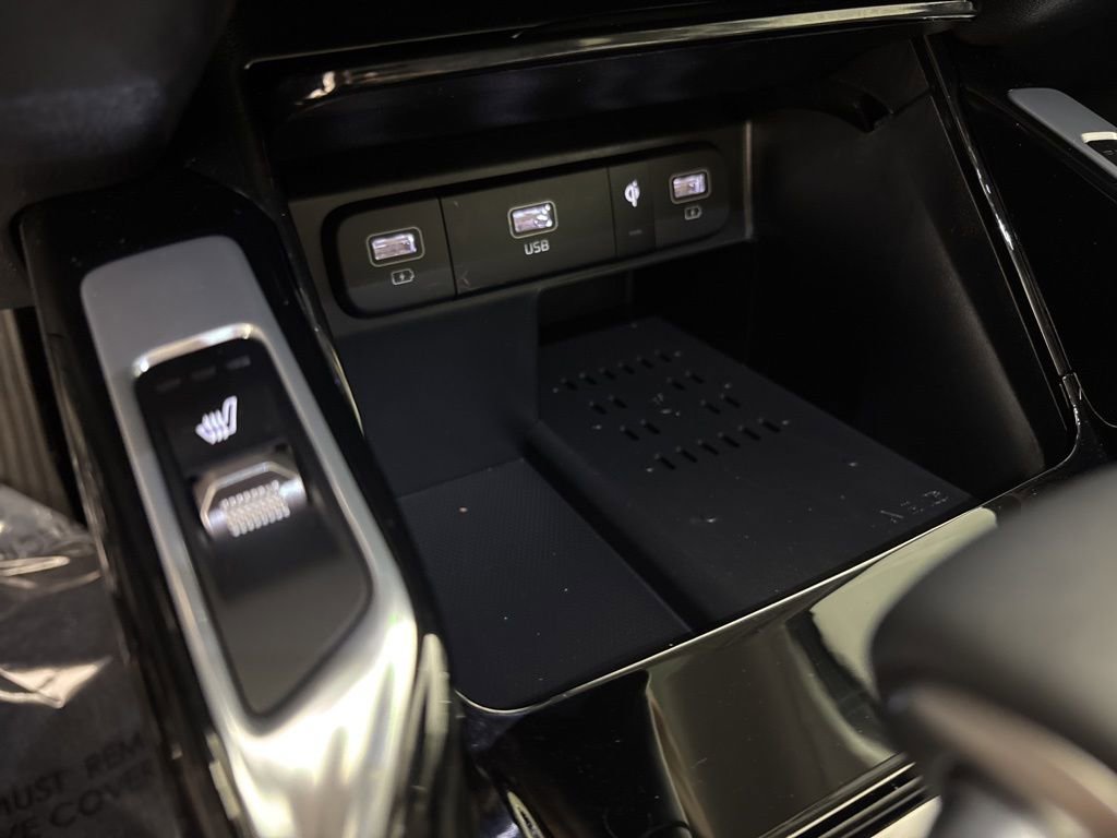 Used 2023 Kia Sorento SX image 35