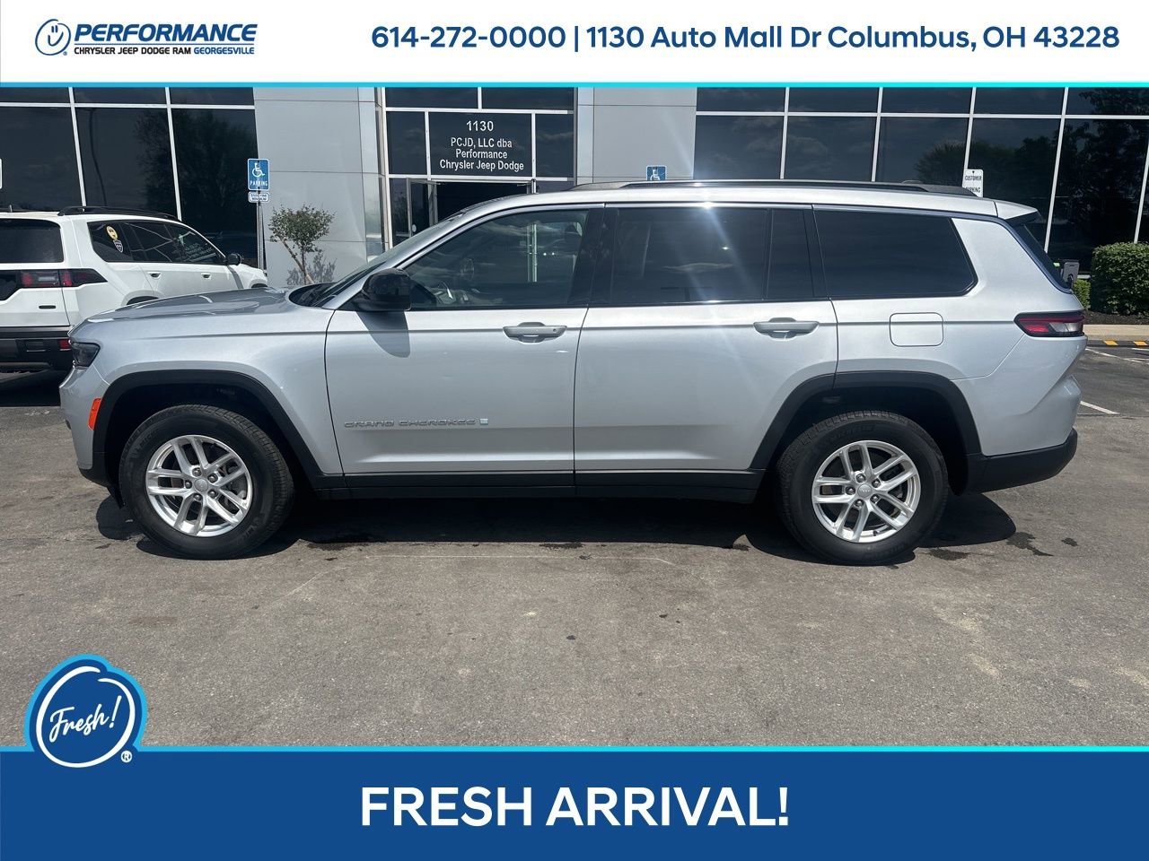 Used 2024 Jeep Grand Cherokee L Laredo w/ Luxury Tech Group I image 7