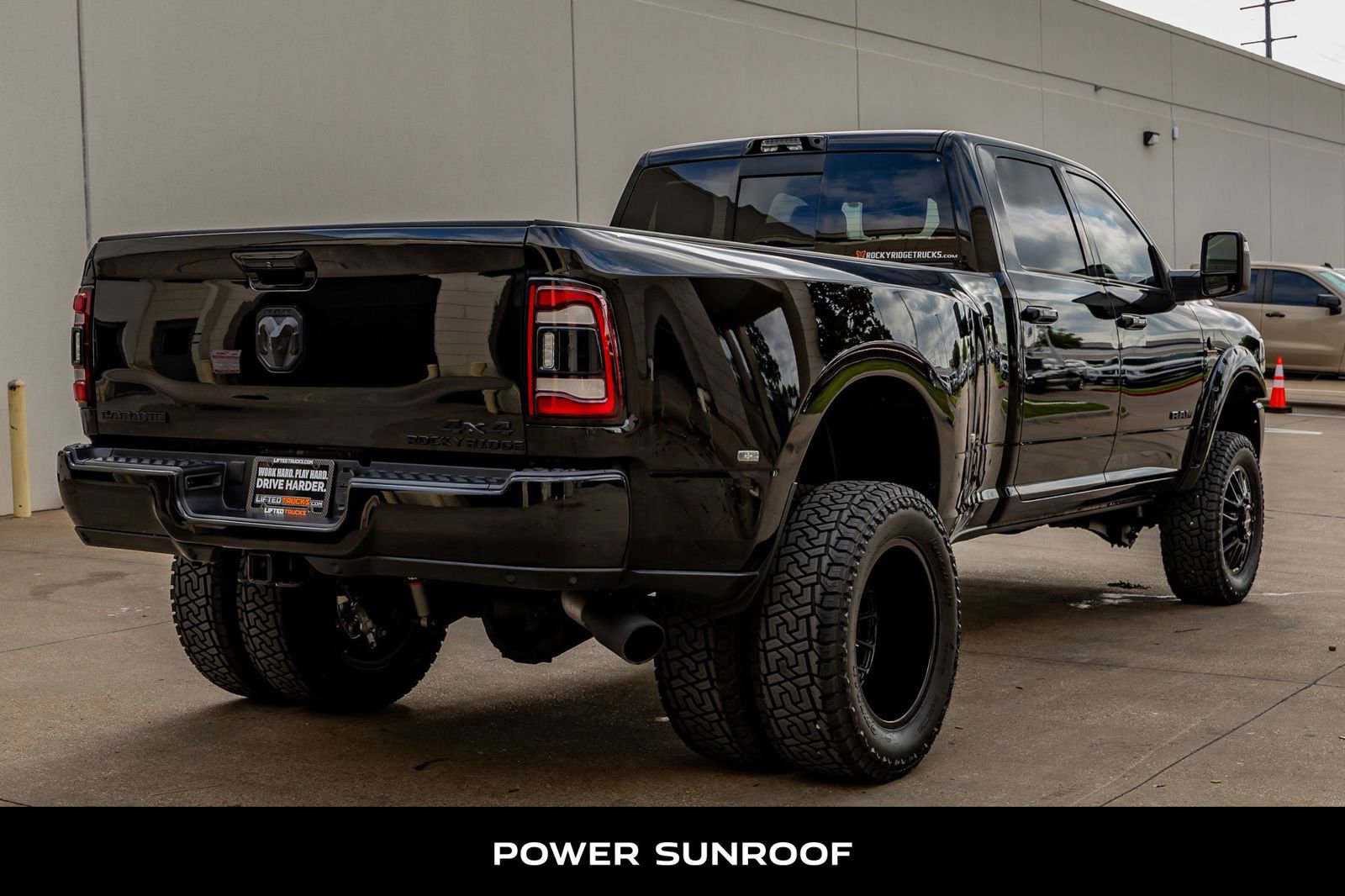 Used 2023 RAM 3500 Laramie w/ Night Edition image 9