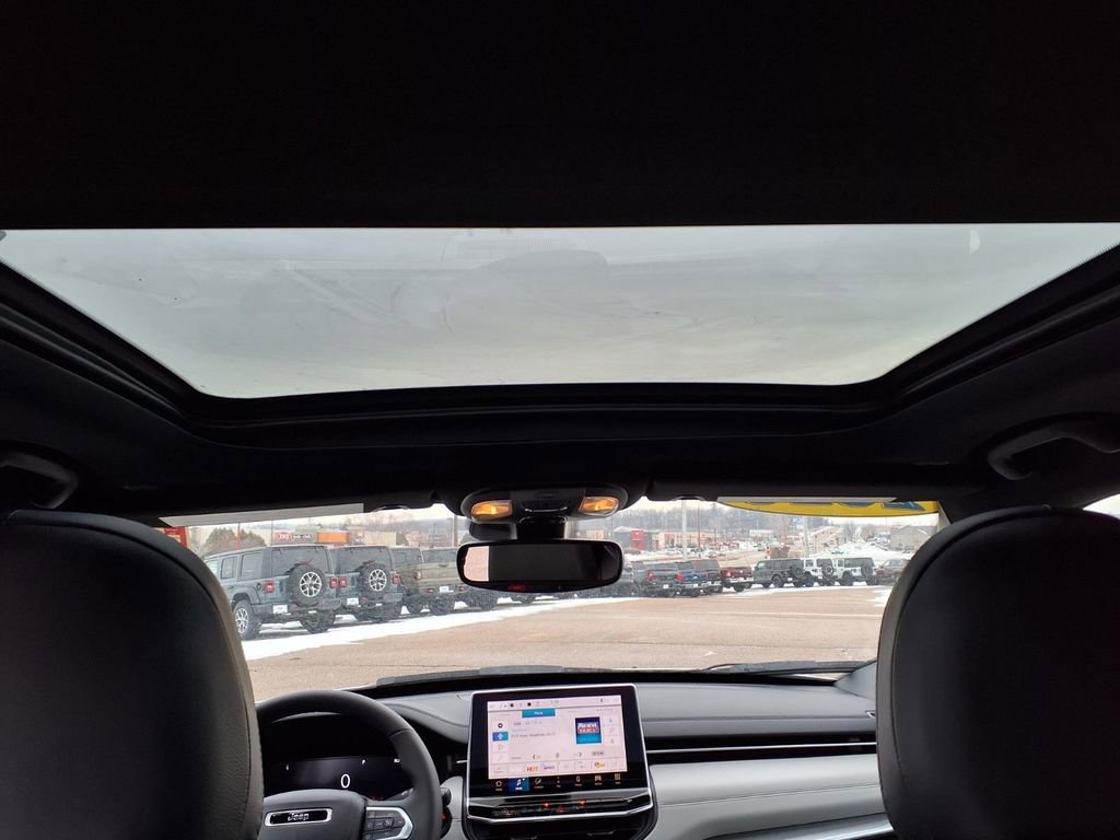 New 2026 Jeep Compass Limited w/ Sun, Sound & Navigation Group AWD/4WD image 34